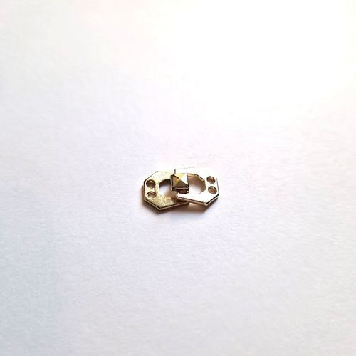 Hekte gullfarget 9 mm