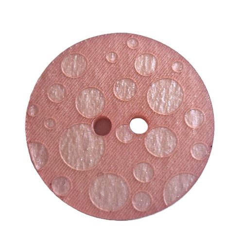 Knapp 2 hull med sirkelmønster 18 mm pudder rosa